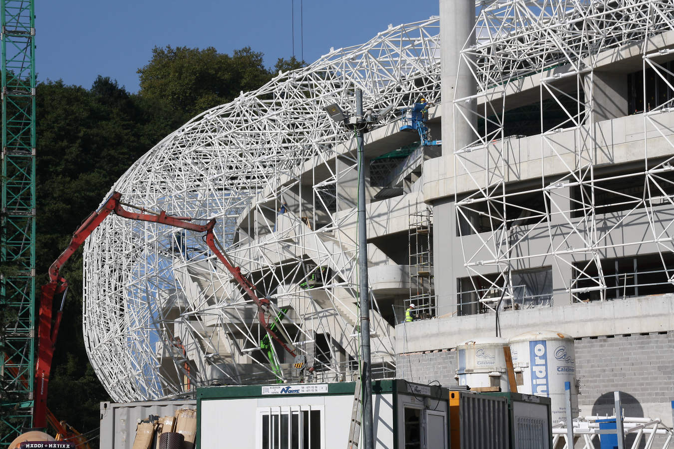 La reforma del estadio de Anoeta sigue su curso para poder abris sus puerta el 15 de septiembre ante el Barcelona