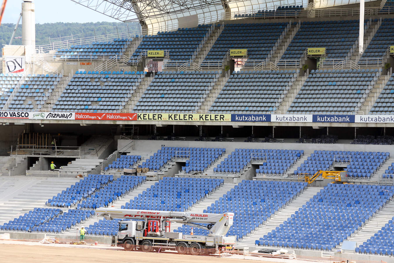 La reforma del estadio de Anoeta sigue su curso para poder abris sus puerta el 15 de septiembre ante el Barcelona