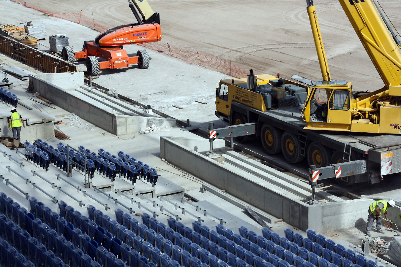 La reforma del estadio de Anoeta sigue su curso para poder abris sus puerta el 15 de septiembre ante el Barcelona