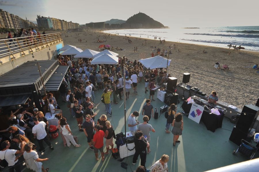 La Plaza Nestor Basterretxea, Tabakalera y Gazteszena acogen hoy la primera jornada completa del Festival Dantz 