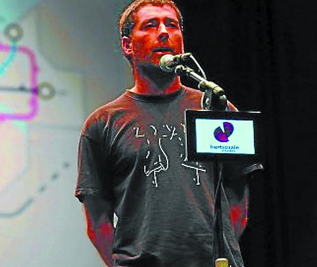 Asteartean abestuko ditu zuzenean bertso irabazleak. 