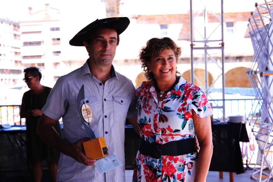 El Artzain Eguna de Gipuzkoa ha cumplido este domingo 28 años celebrándose en el centro de Legazpi, con la flor y nata del pastoreo del territorio como protagonistas.