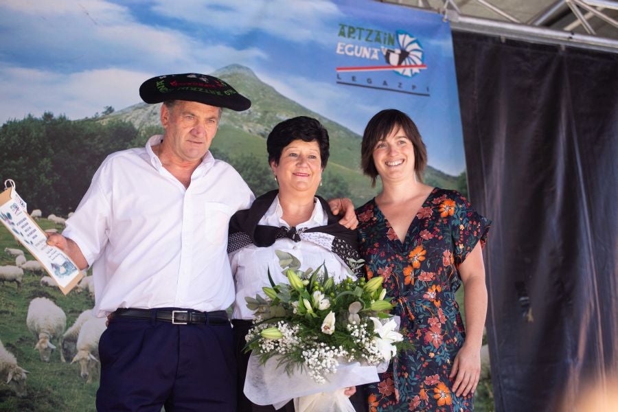 El Artzain Eguna de Gipuzkoa ha cumplido este domingo 28 años celebrándose en el centro de Legazpi, con la flor y nata del pastoreo del territorio como protagonistas.