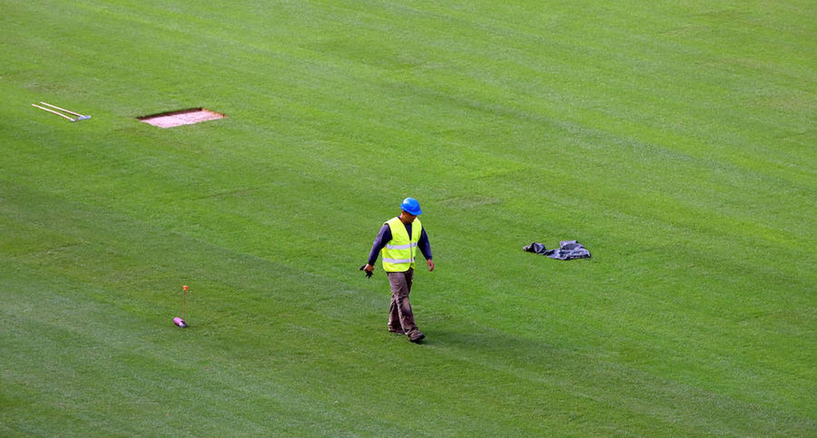 El estadio de la Real Sociedad continúa con las obras para que todo esté listo el próximo sábado día 15 en el partido ante el Barcelona