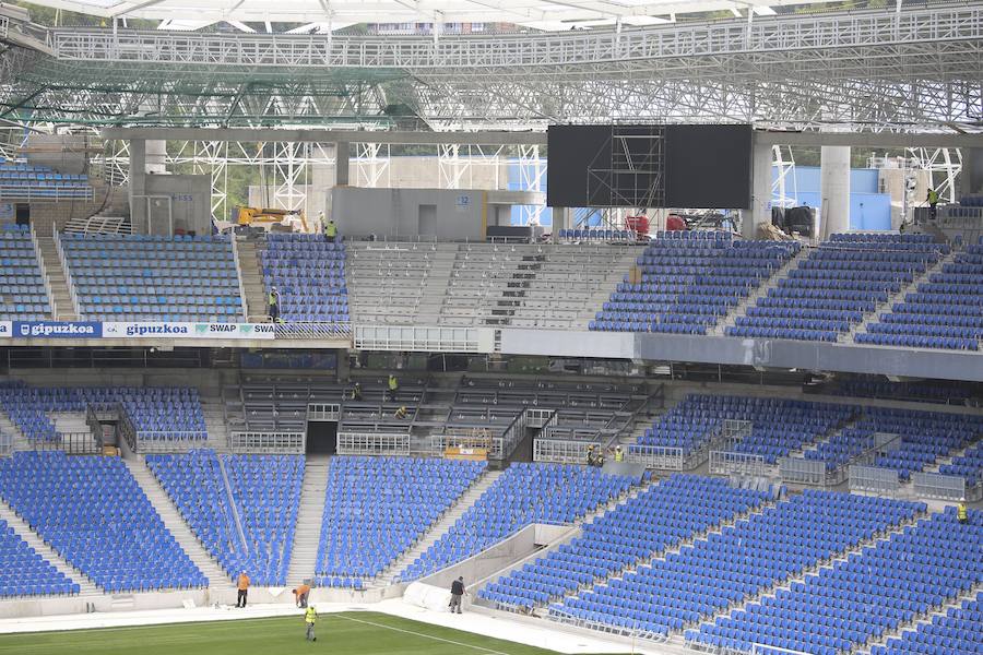 Los operarios siguen trabajando a gran ritmo para que el estadio esté en las mejores condiciones posibles el sábado ante el Barcelona