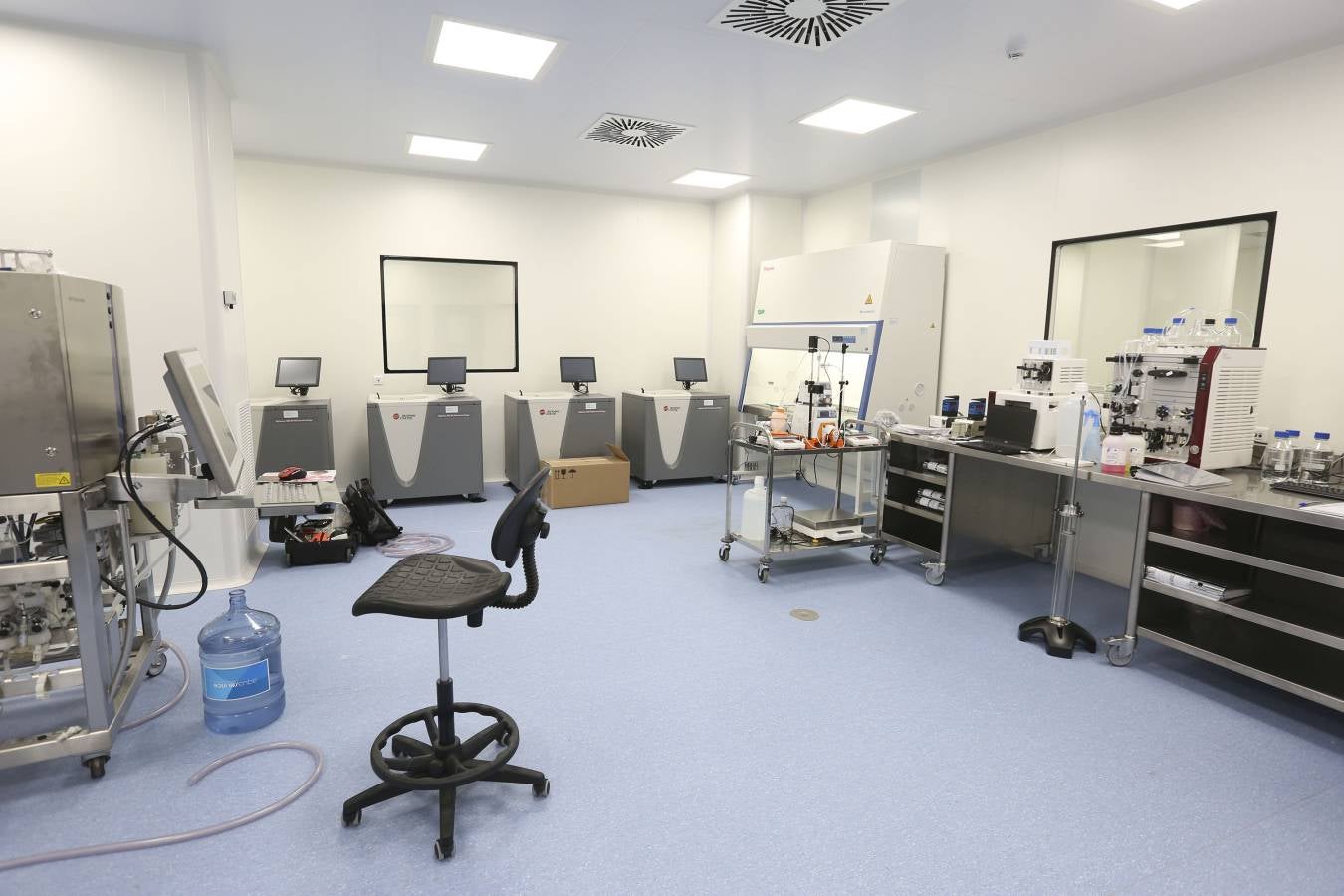 Terapia génica que ayude a curar enfermedades que ahora carecen de tratamiento. Este es el objetivo de Viralgen, una planta puntera en terapia génica que ha abierto en la capital guipuzcoana