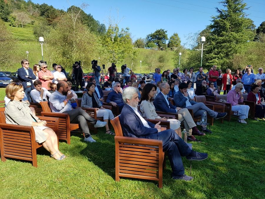 Emocionado reconocimiento de todos los partidos al policía nacional Antonio Cedillo, asesinado por ETA en Errenteria