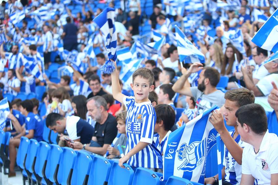 Casi 29.000 aficionados han llenado las gradas del nuevo ANoeta en su estreno