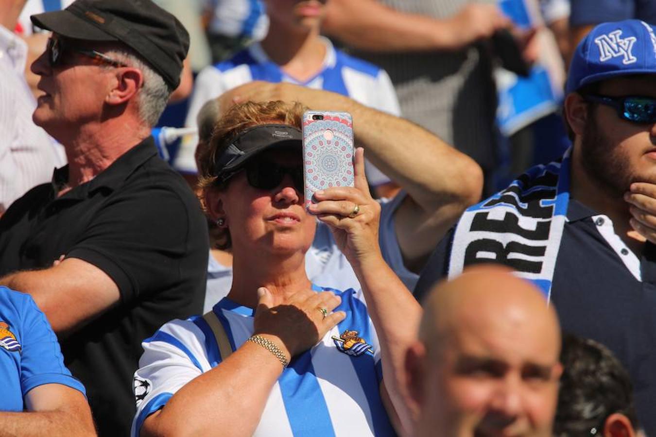 El equipo txuri-urdin ha estrenado el nuevo Anoeta frente a los blaugranas