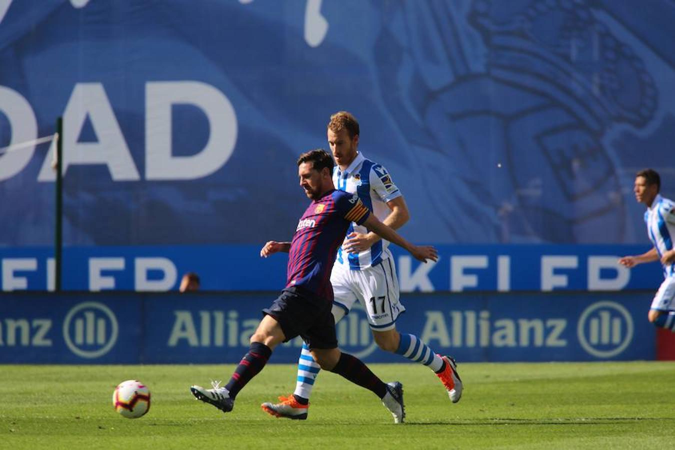 El equipo txuri-urdin ha estrenado el nuevo Anoeta frente a los blaugranas