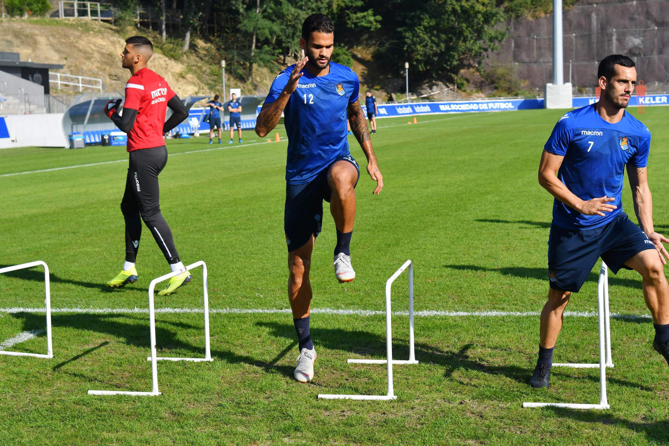 Willian José es la principal novedad en la convocatoria de la Real Sociedad para visitar al Huesca. El delantero brasileño es uno de los 19 jugadores que viajará para enfrentarse mañana viernes al conjunto recién ascendido.