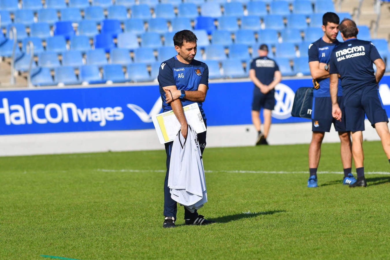 Willian José es la principal novedad en la convocatoria de la Real Sociedad para visitar al Huesca. El delantero brasileño es uno de los 19 jugadores que viajará para enfrentarse mañana viernes al conjunto recién ascendido.