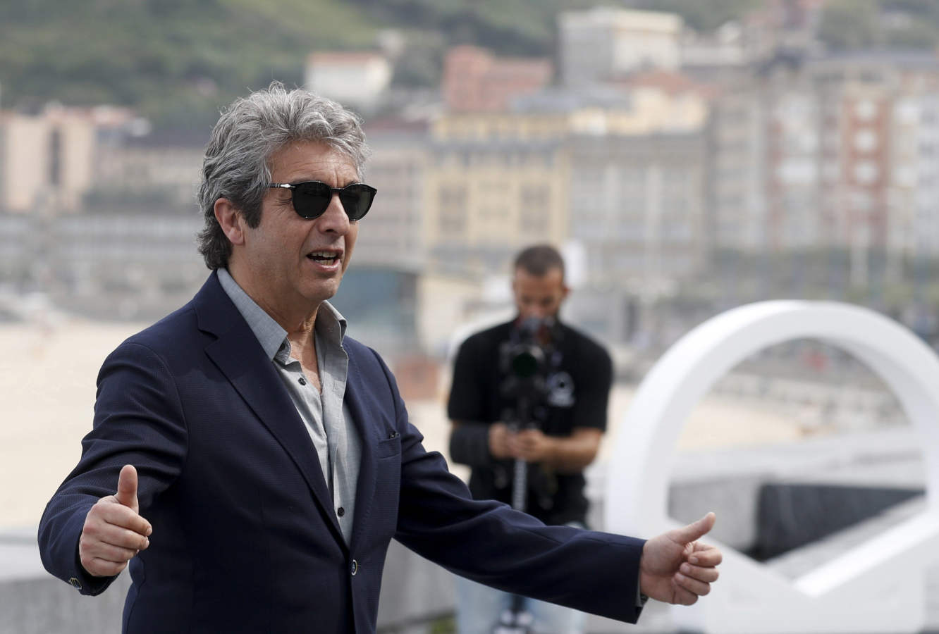 El 66 Festival Internacional de Cine de San Sebastian ha arrancado este viernes a lo grande con una alta concentración de 'glamour' y talento para empezar. 