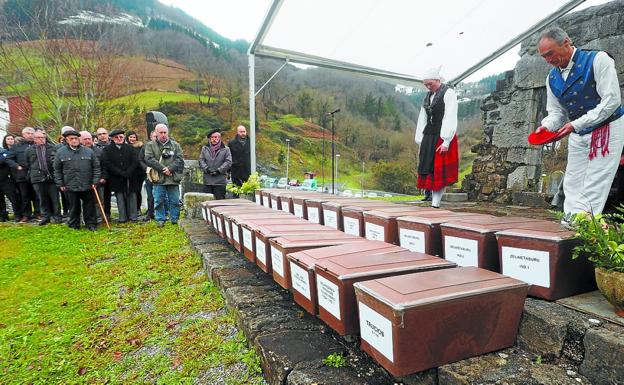 Homenajes. El columbario volverá a ser el marco de un homenaje a las víctimas del franquismo. 