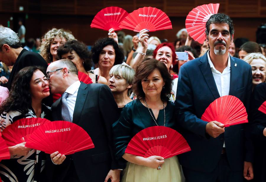 Hirokazu Kore-Eda, que recibe el Premio Donostia, y los miembros de los equipos de tres películas de la Sección Oficial, los principales protagonistas de la jornada en el Festival de Cine de San Sebastián en su tercera jornada.