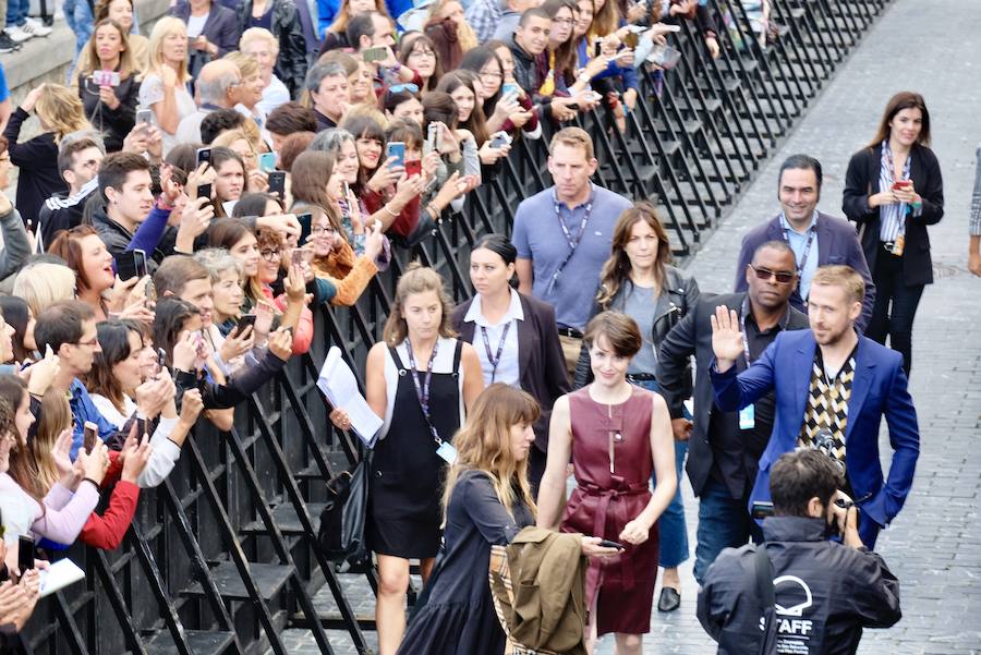 Una de las grandes citas del día en el Festival de Cine de San Sebatián ha sido la presentación de la película 'First Man', protagonizada por Ryan Gosling y Claire Foy.
