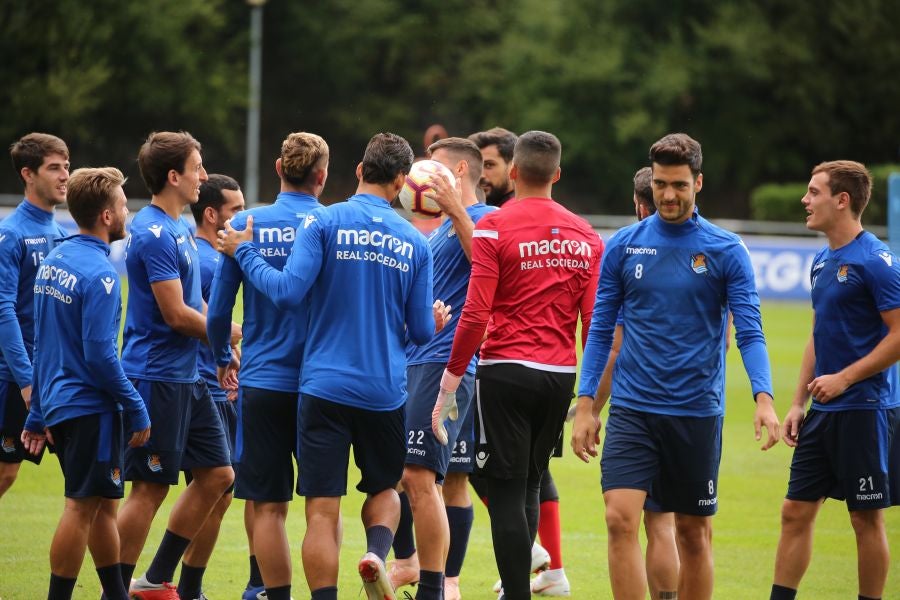 Entrenamiento de la Real Sociedad que este martes recibe al Rayo Vallecano en Anoeta. 
