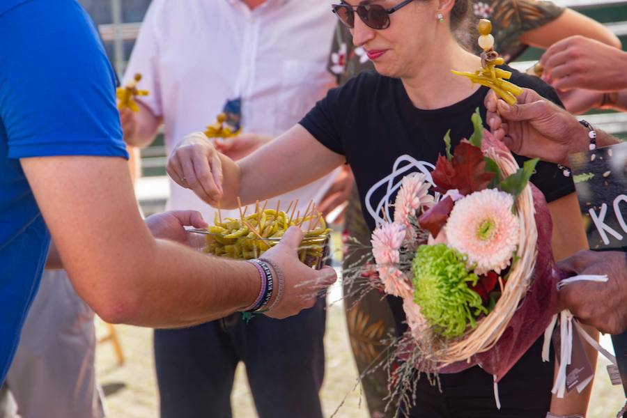 Los asistentes acabaron con los 10.000 pintxos que aportaron desinteresadamente restaurantes y bares