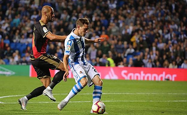 Bautista marcando el primer gol del partido