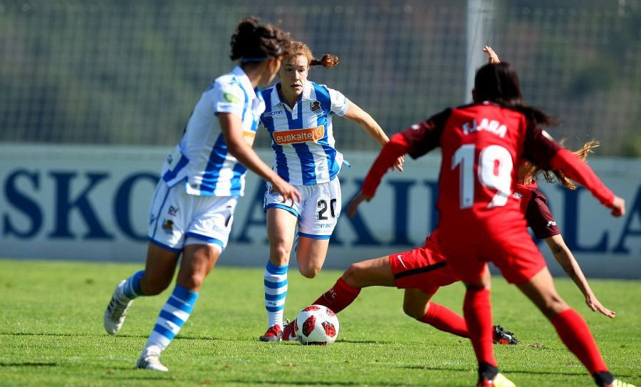 La Real ha vencido al Sevilla 2-0 este mediodía en Zubieta y es segunda en la clasificación con tres triunfos, un empate y cero derrotas.