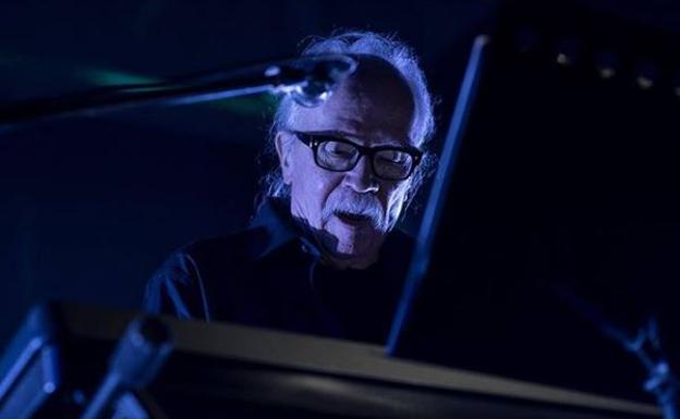 John Carpenter, en un concierto.