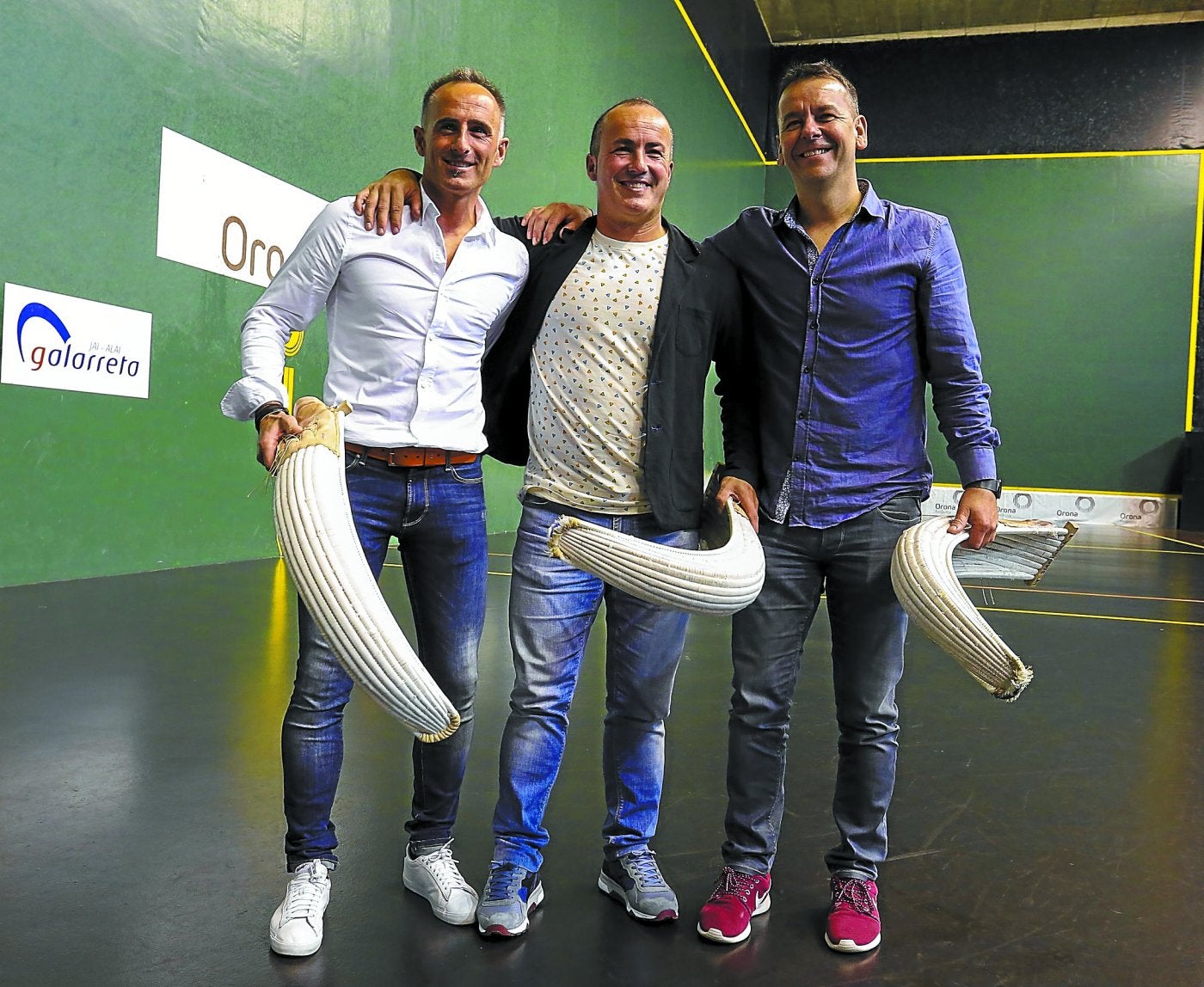 Patxi Zeberio, Koteto Ezkurra y Gaztelu, juntos en la cancha de Galarreta.