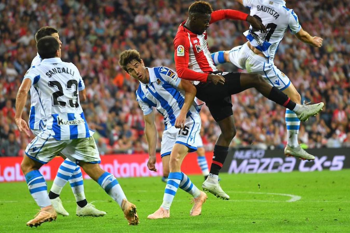 Derbi vasco disputado este viernes en San Mamés, correspondiente a la octava jornada de Liga