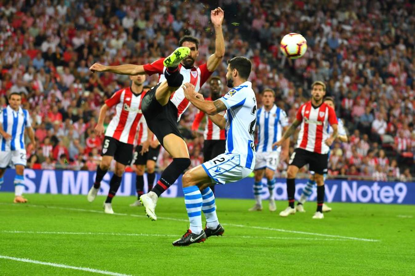 Derbi vasco disputado este viernes en San Mamés, correspondiente a la octava jornada de Liga