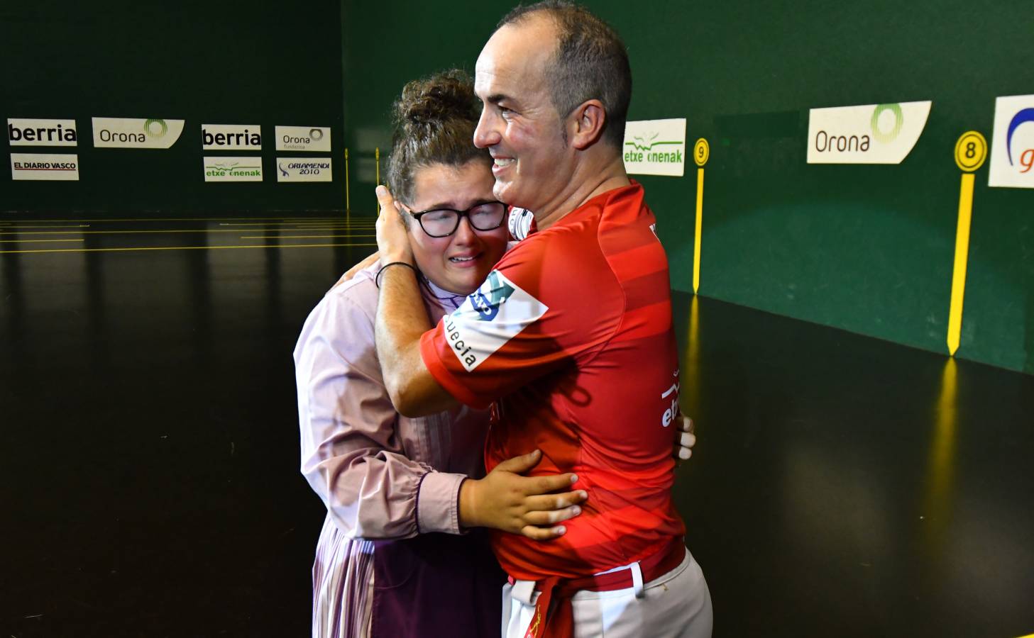 Galarreta despidió con una gran ovación al mejor remontista de la historia