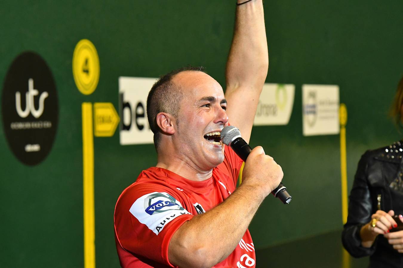 Galarreta despidió con una gran ovación al mejor remontista de la historia