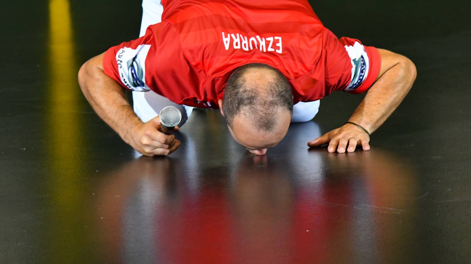 Galarreta despidió con una gran ovación al mejor remontista de la historia