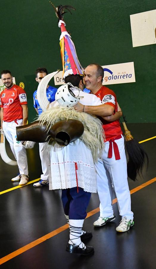 Galarreta despidió con una gran ovación al mejor remontista de la historia