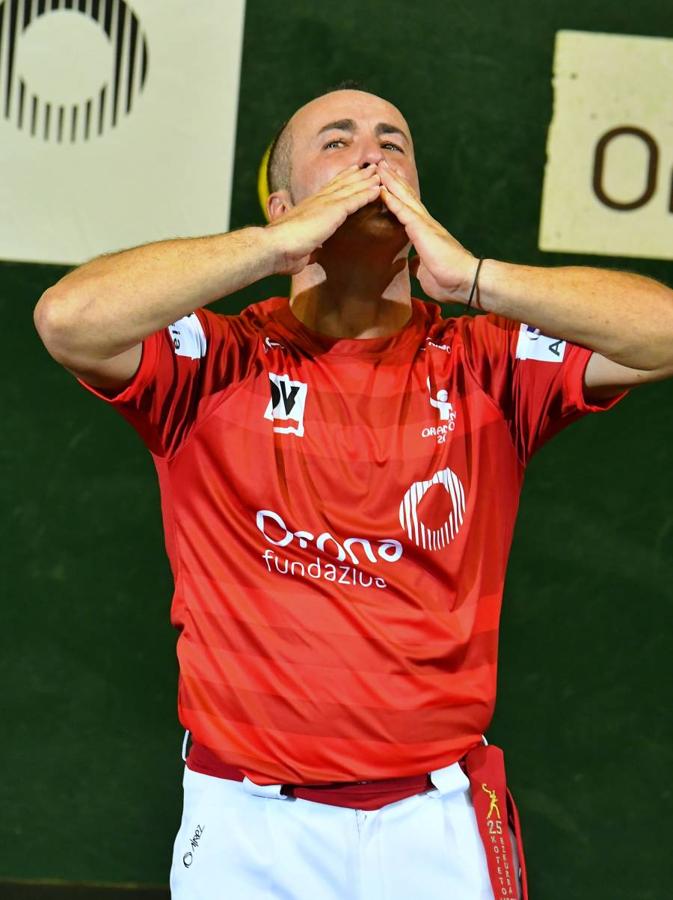 Galarreta despidió con una gran ovación al mejor remontista de la historia