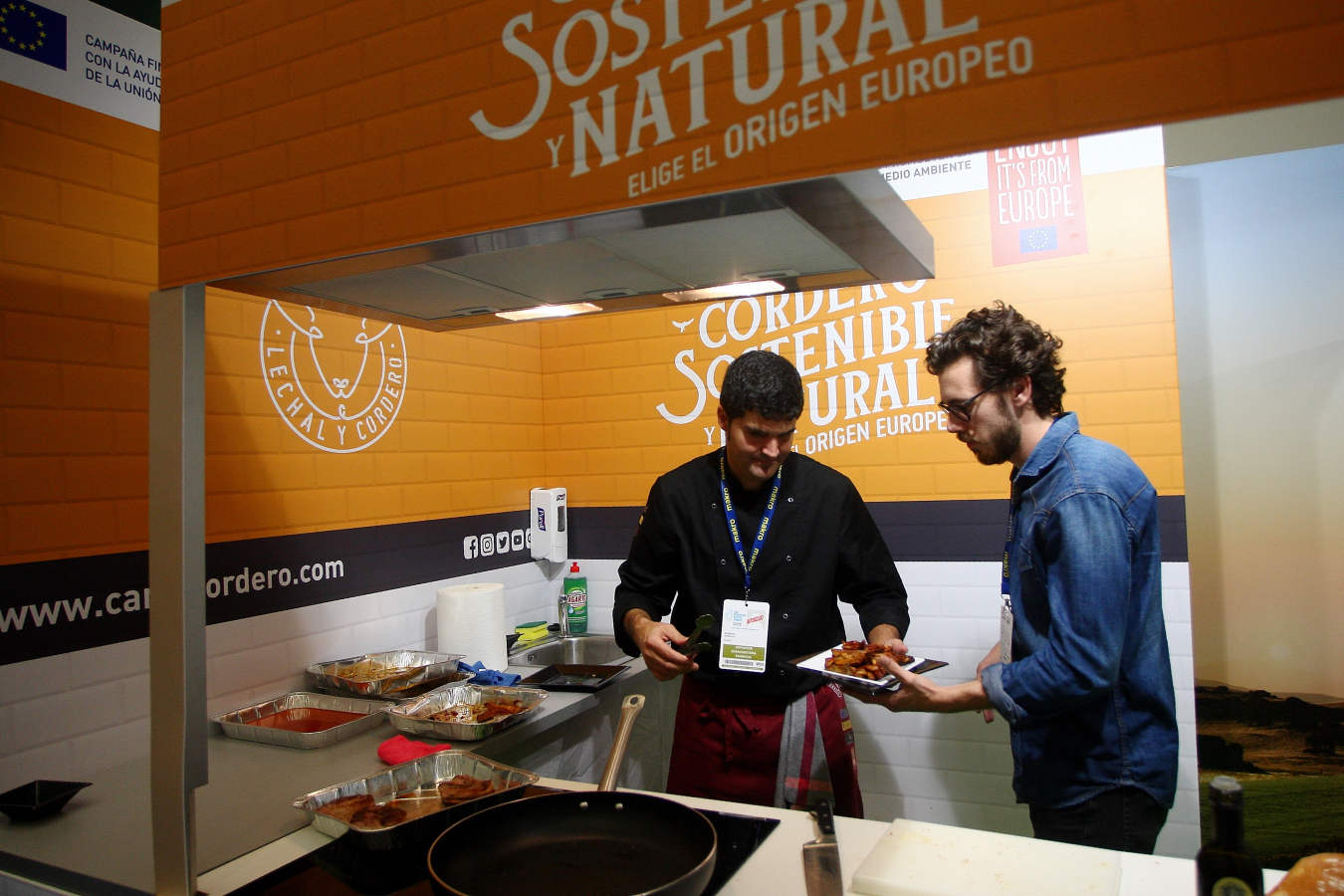El chef Juan Mari Arzak ha recibido el Premio Homenaje en la jornada inaugural de San Sebastian Gastronomika este lunes.