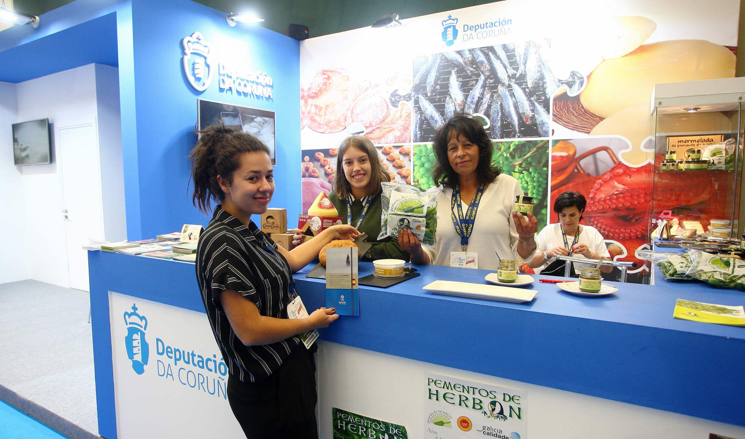 El chef Juan Mari Arzak ha recibido el Premio Homenaje en la jornada inaugural de San Sebastian Gastronomika este lunes.