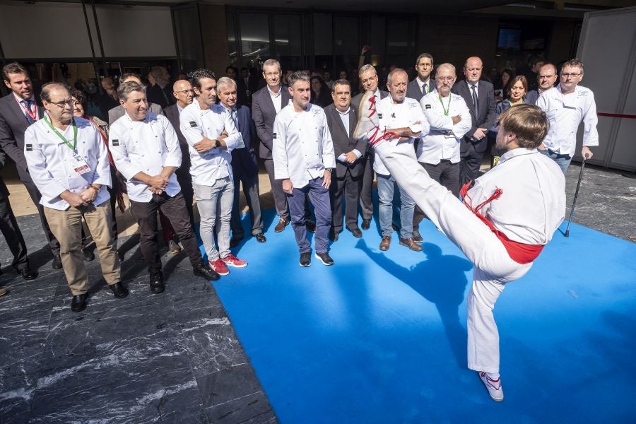 El chef Juan Mari Arzak ha recibido el Premio Homenaje en la jornada inaugural de San Sebastian Gastronomika