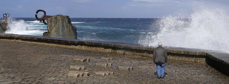 El conjunto monumental del Peine del Viento, que data de 1976, está formado por unas esculturas de Eduardo Chillida y una obra arquitectónica de Luis Peña Ganchegui. El Ayuntamiento de San Sebastián lo propondrá como elemento para sumarse a la lista de Patriminio de la Humanidad.