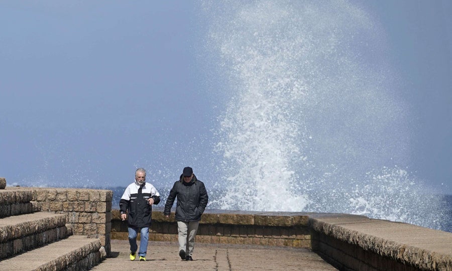 El conjunto monumental del Peine del Viento, que data de 1976, está formado por unas esculturas de Eduardo Chillida y una obra arquitectónica de Luis Peña Ganchegui. El Ayuntamiento de San Sebastián lo propondrá como elemento para sumarse a la lista de Patriminio de la Humanidad.