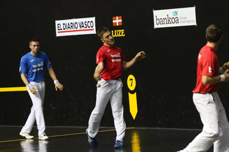 Pasan de ronda tras vencer a Elola y Alduntzin por 22-11