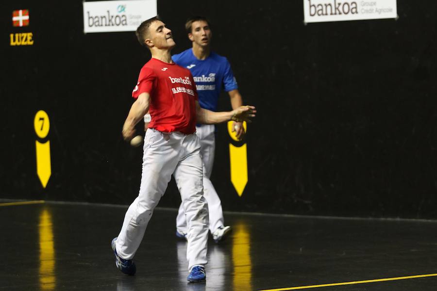 Pasan de ronda tras vencer a Elola y Alduntzin por 22-11