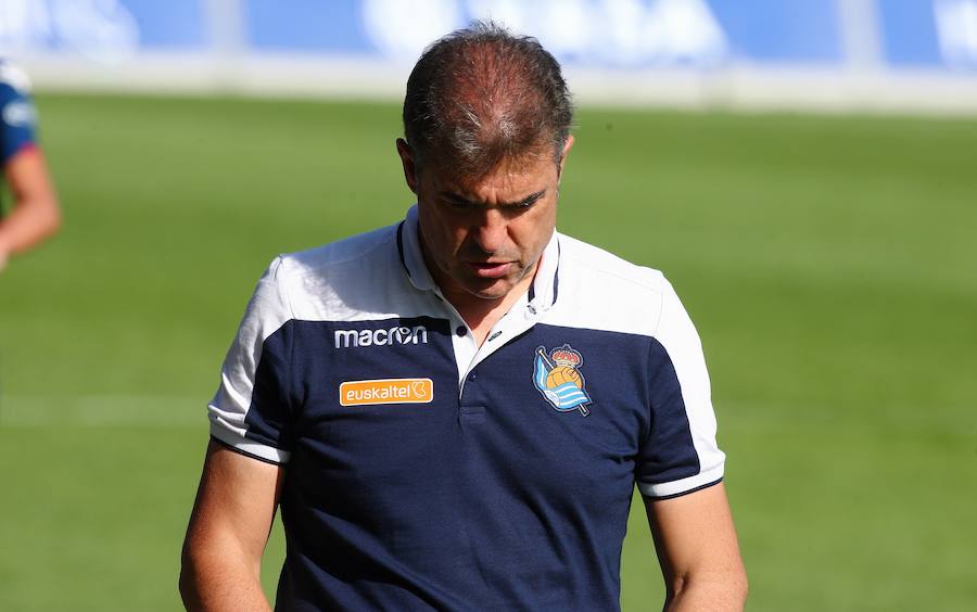 La Real Sociedad no ha podido superar al Levante UD este domingo en Zubieta. Las txuri-urdin tenían todo de su parte: un equipo muy motivado, sol y temperatura perfecta para disputar la batalla y una afición que no ha dejado de animar sus colores durante los más de 90 minutos de partido. Pero, a pesar de contar con todos los ingredientes, cuando el árbitro ha dado por finalizada la reñida disputa entre la Real y el Levante UD, el luminoso marcaba un claro 1-2 a favor de las visitantes.