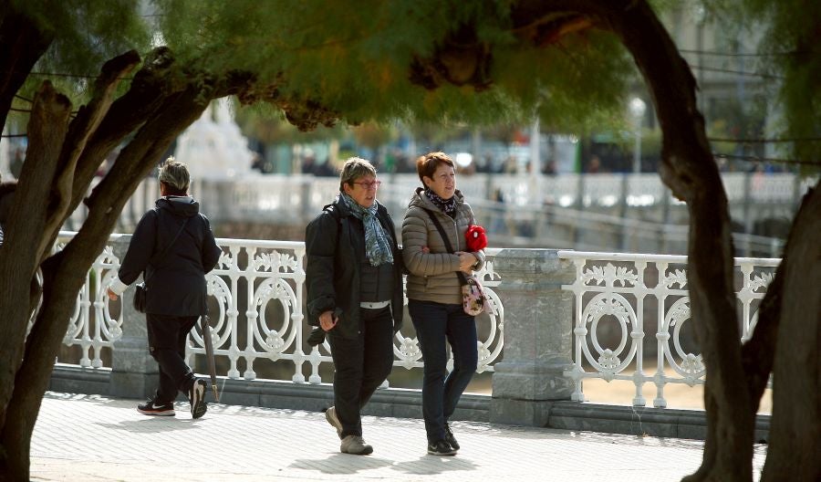Euskadi está ya lista para el primer temporal del otoño. Viento, lluvia, nieve, olas... serán protagonistas cuando menos en las próximas 36 horas. 