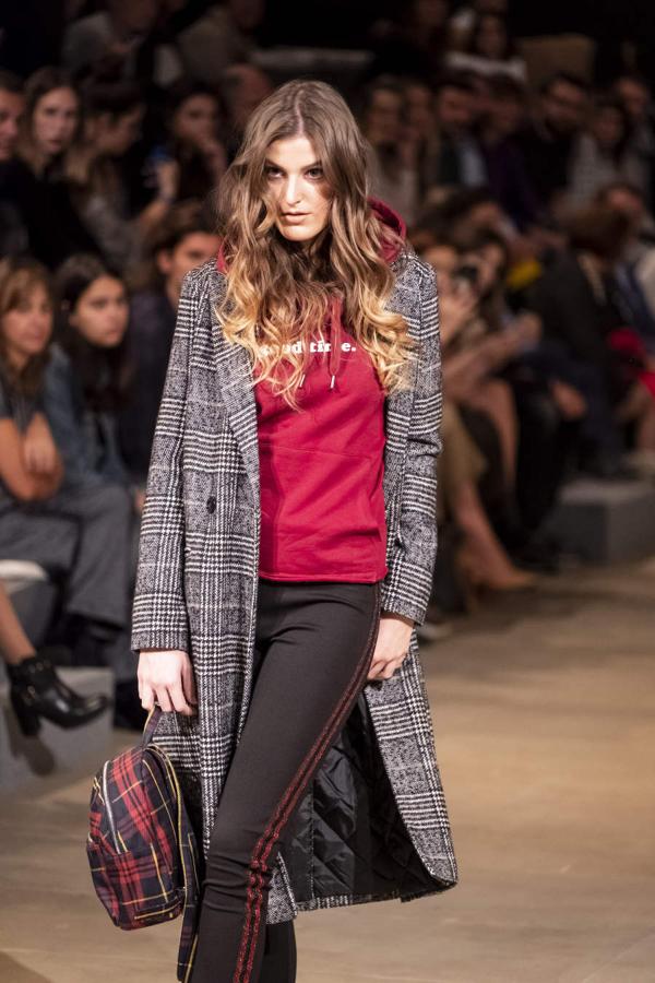 Otro año más, San Telmo se vuelve a vestir de gala para acoger una intensa jornada de desfiles en la que los diseñadores de prestigiosas marcas pueden mostrar sus nuevas creaciones. 