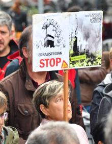 Imagen secundaria 2 - Varios momentos de la manifestación por San Sebastián.