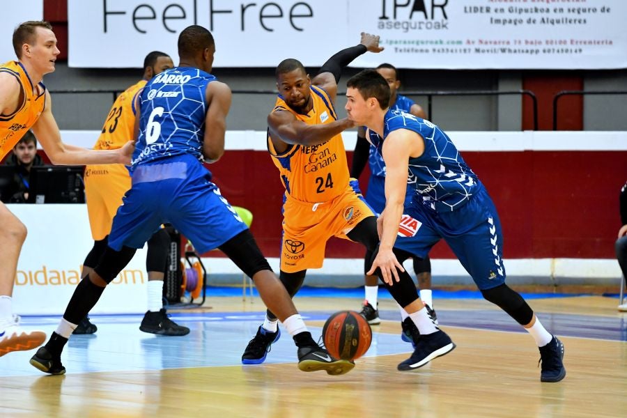 El GBC logra su primera victoria tras vencer con claridad esta tarde en Illunbe al Gran Canaria (74-63). 