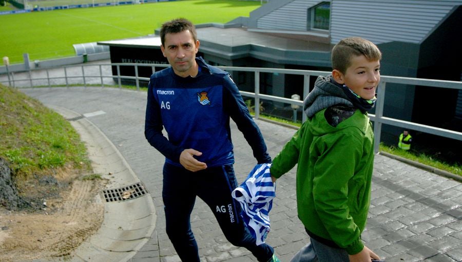 La Real Sociedad no descansa y ha vuelto a entrenarse en Zubieta tras perder ayer frente al Atlético de Madrid en el Wanda Metropolitano. 