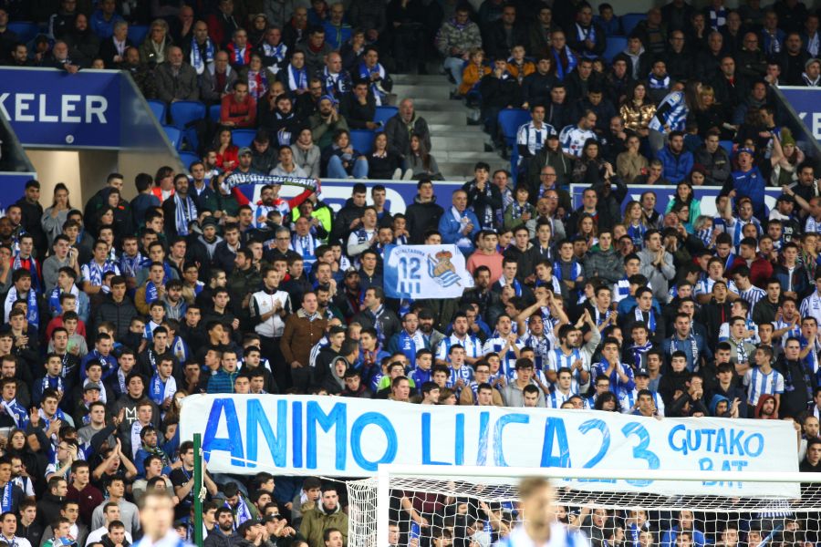 La Real Sociedad recibe al Sevilla con la imperiosa necesidad de lograr su primer triunfo en Anoeta. Sin emabrgo, tras un juego muy disputado, el equipo txuri-urdin no ha podido llevarse más que un punto. 