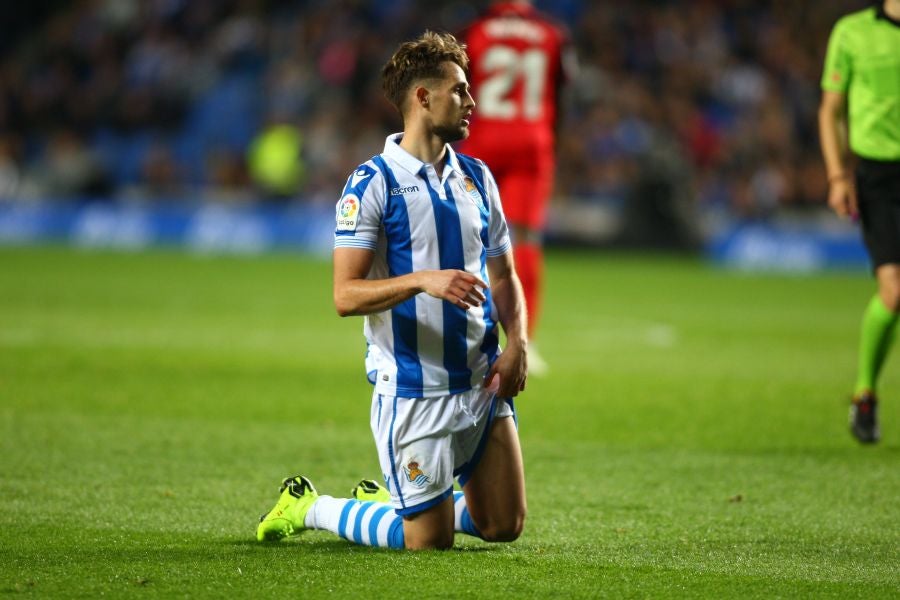 La Real Sociedad recibe al Sevilla con la imperiosa necesidad de lograr su primer triunfo en Anoeta. Sin emabrgo, tras un juego muy disputado, el equipo txuri-urdin no ha podido llevarse más que un punto. 