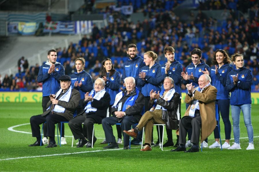 La Real Sociedad recibe al Sevilla con la imperiosa necesidad de lograr su primer triunfo en Anoeta. Sin emabrgo, tras un juego muy disputado, el equipo txuri-urdin no ha podido llevarse más que un punto. 