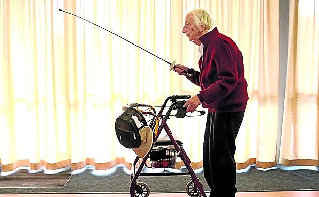 Esgrima para recuperar reflejos en Melbourne (Australia). 